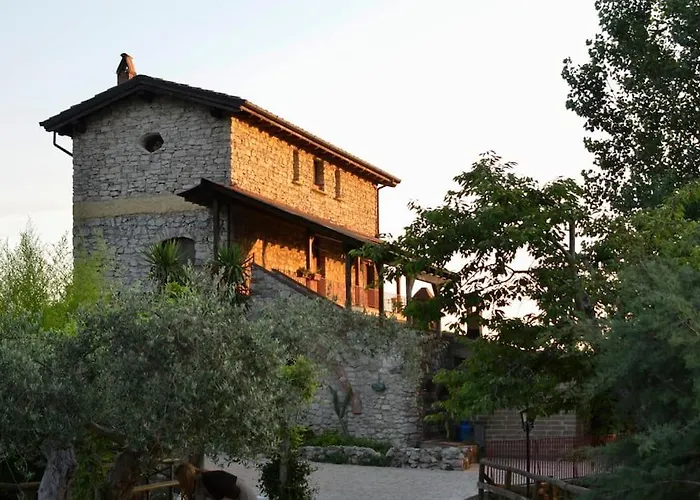 De Luccheri Villa