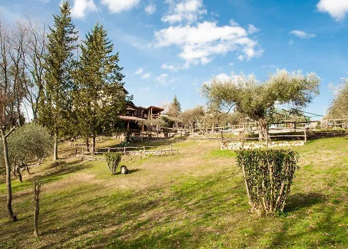 De Luccheri Villa *